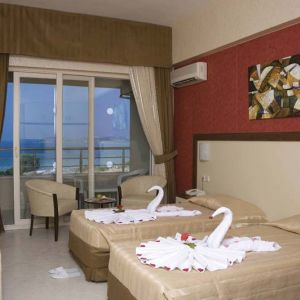 Hotel Batihan Beach Resort and Spa