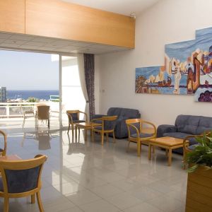 Hotel Adelais Bay