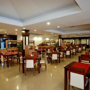 Hotel Maya Golf