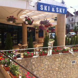 Hotel Sky and Sky Predeal
