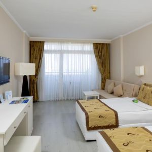 Hotel PGS Kiris Resort