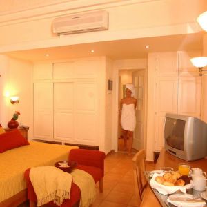 Hotel Alexander Beach and Village