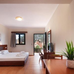 Dia Apartments