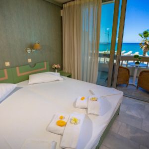 Theo Beach Hotel Apartaments