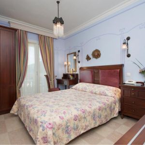 Hotel Enavlion