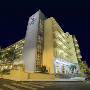 Hotel Checkin Pineda