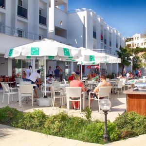 Hotel Club Shark