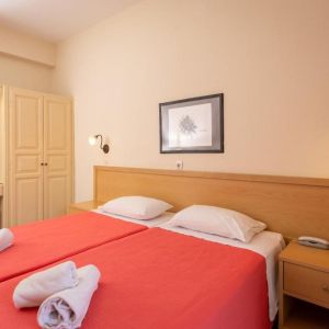 Hotel Across Opera Blue (Ex. Hotel Omiros)