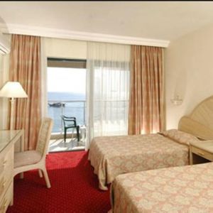 Hotel Aska Just In Beach