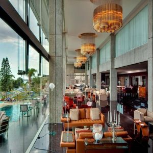 Hotel Amathus Beach
