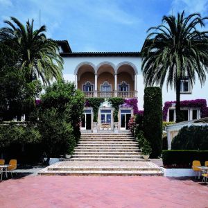 Hotel Roger de Flor by Seleqtta