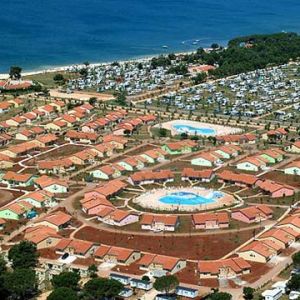 Apartamente Bi Village