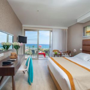 Hotel Faros