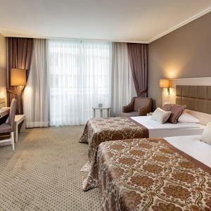 Hotel Miracle Resort