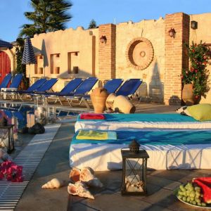 Hotel Golden Bay Apartments