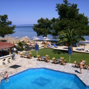 Hotel Rachoni Bay Resort