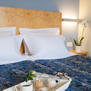 Kronos Hotel