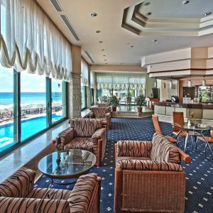 Hotel Aska Just In Beach