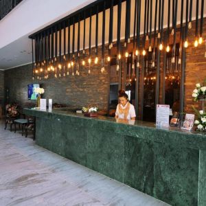 Sey Beach Hotel and Spa