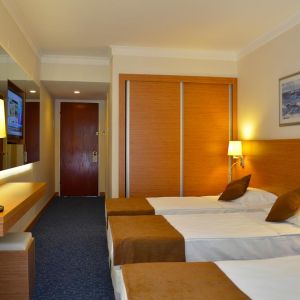 Hotel Grand Efe