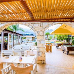 Yiannis Manos Resort Hotel