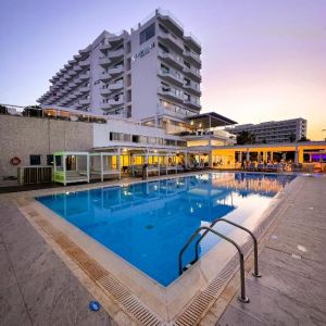 Hotel Silver Sands Beach