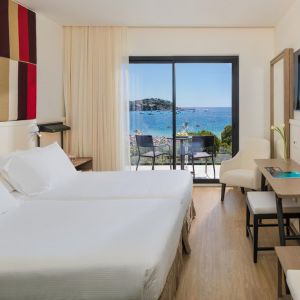 H10 Casa Del Mar