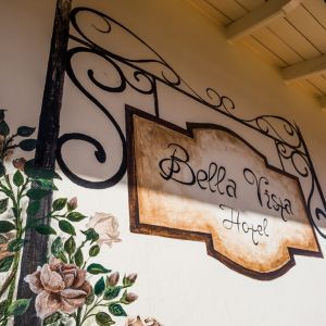 Bella Vista Hotel and Studios