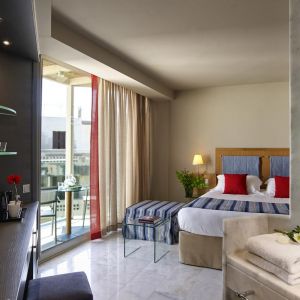 Kyma Suites Beach Hotel