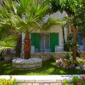 Hotel Rouda Bay