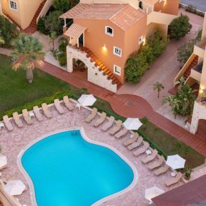 Dia Apartments