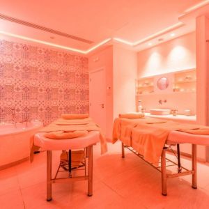 Melpo Antia Hotel and Suites