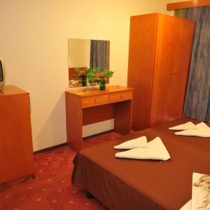 Heleni Beach Hotel
