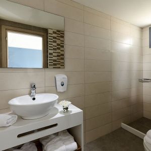 POLLIS HOTEL