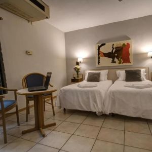 Sliema Chalet Hotel