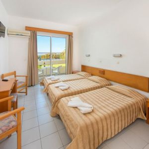 Hotel Bayside Katsaras