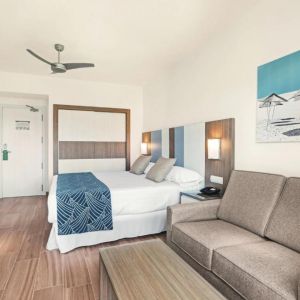 Hotel Riu Festival