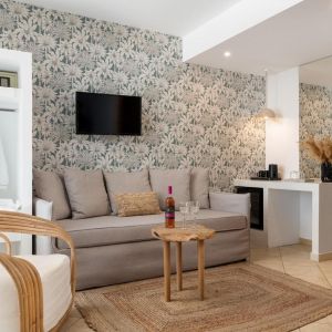 Diana Art Hotel