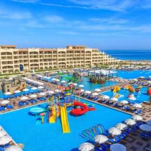 Albatros White Beach Hotel
