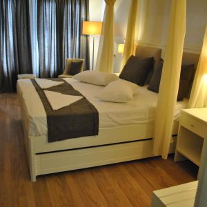 Hotel Mirini