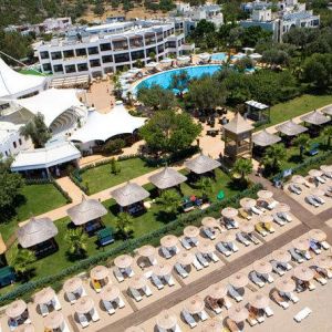 Hotel Latanya Beach Resort