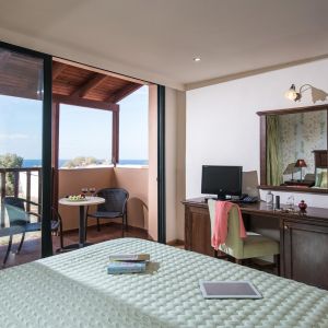 Koutrakis Suites