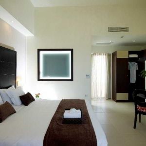 Senimar Royal Blue Resort (The Royal Blue a Luxury Beach Resort)