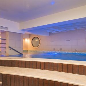Hotel Cosmopolitan and Spa