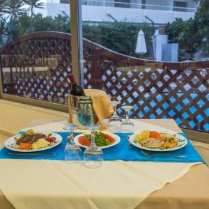Manousos City Hotel