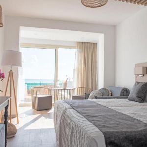 Pierre Anne Beach Hotel