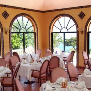 Hotel Coco Reef Resort and Spa