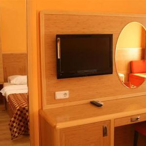 Hotel Senza Grand Santana