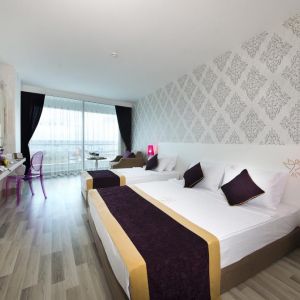 Hotel Raymar