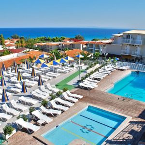 Commodore Hotel